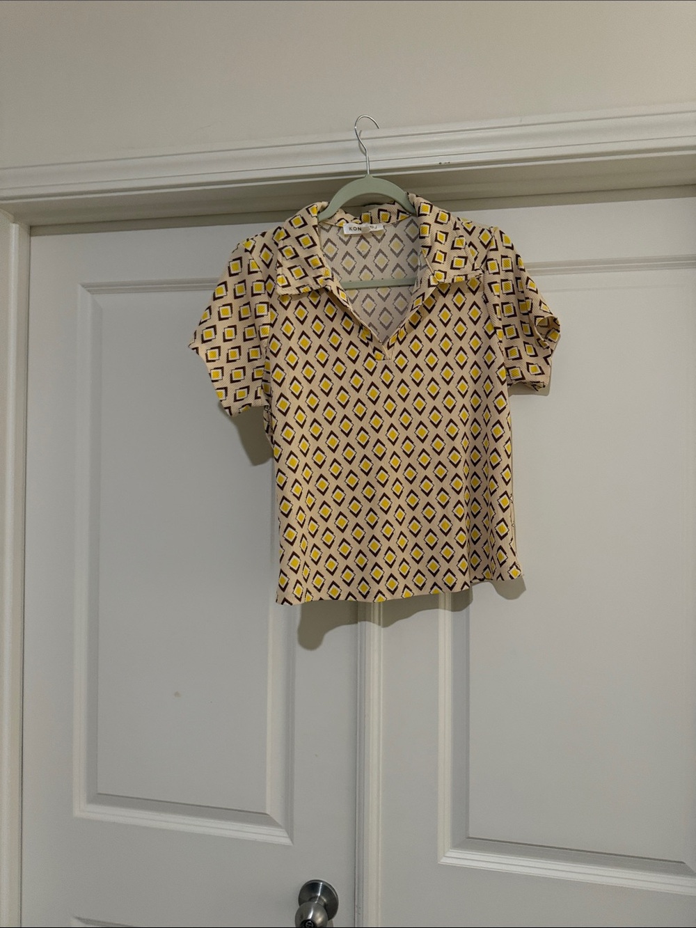 Geometric Yellow Collared Short Sleeve Top